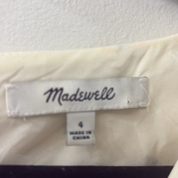 Madewell white Floral Mini Dress - size 4- flutter sleeve - Picture 2 of 4